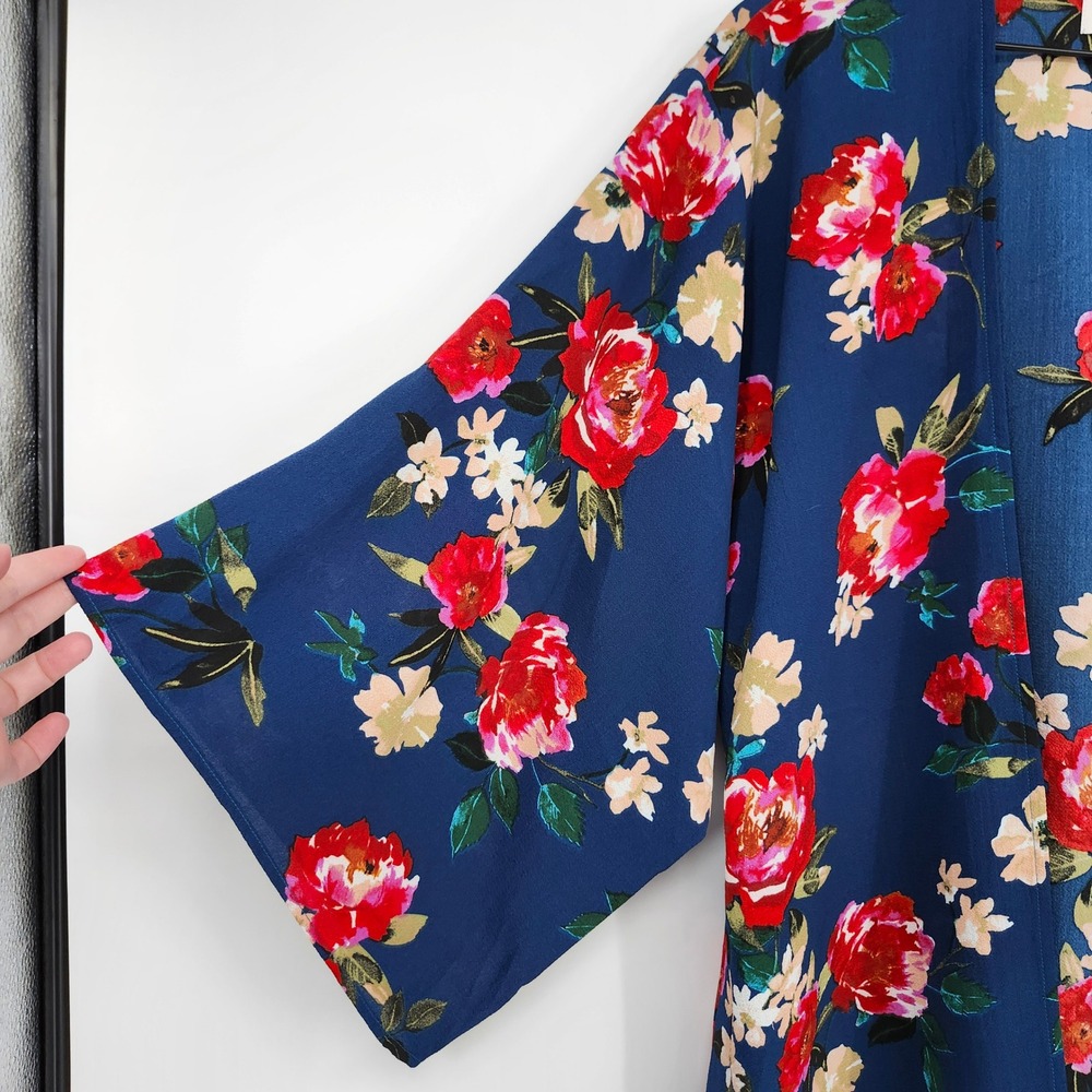 CAKE NWT Blue Floral Open Front Kimono Cardigan Size Small Boho Indie Vibrant - Picture 3 of 5